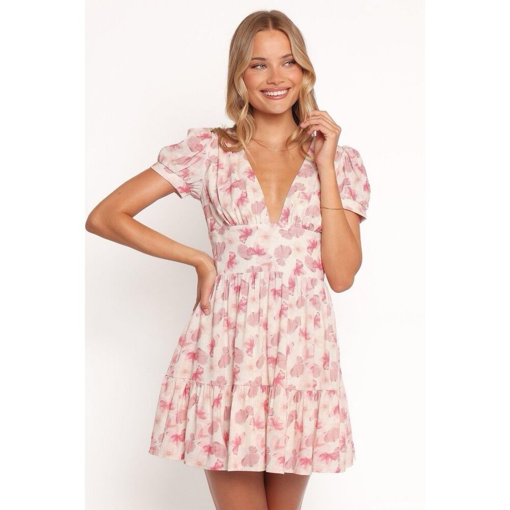 Petal and Pup Dress in Beige Pink Floral  Dress - Size M Tag Removed $99 MSRP